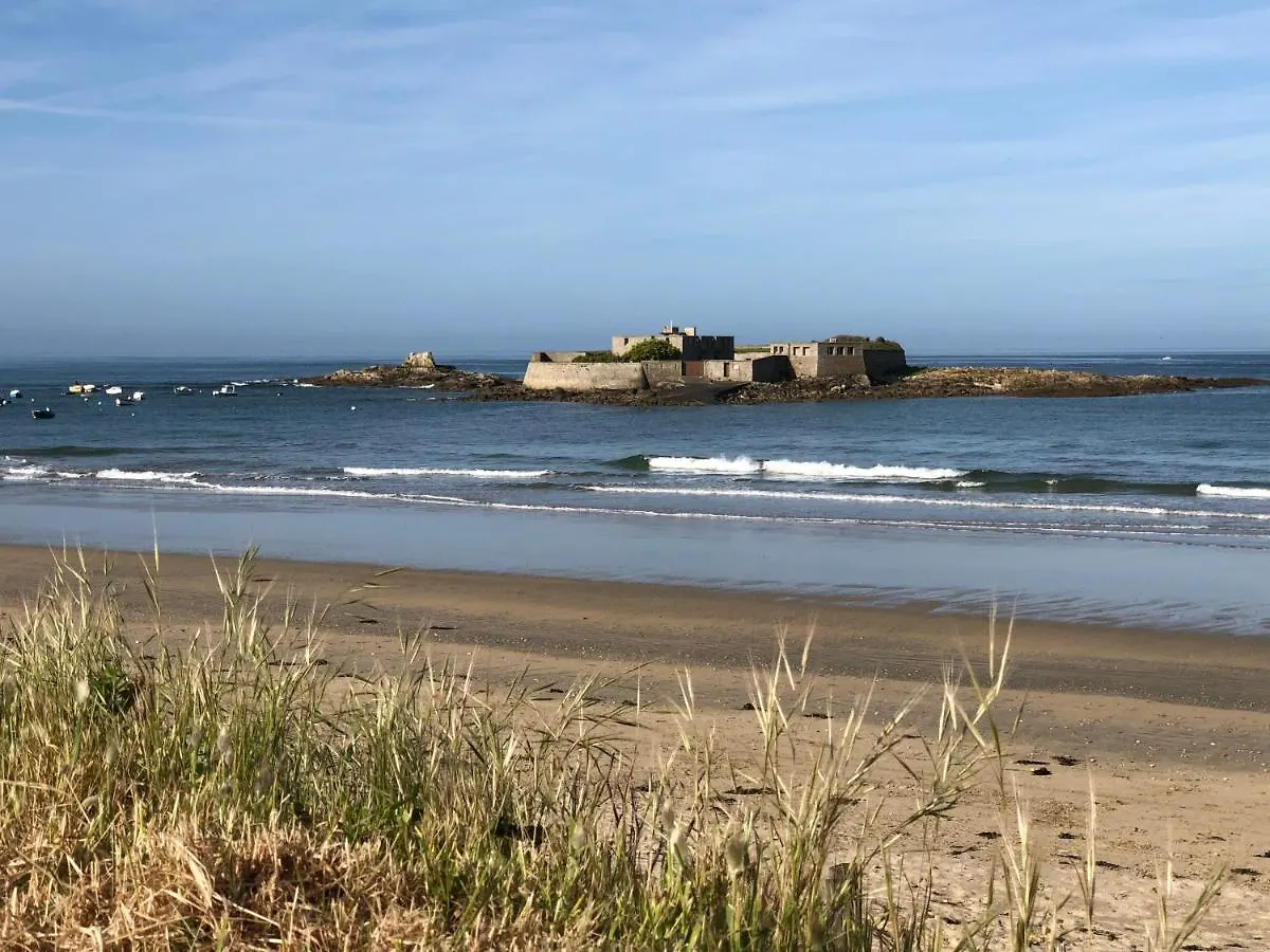 Loriot1- Appartement Vue Mer Sur Le Fort Bloque Ploemeur